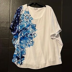 Allison Daley White and Blue Boxy Short Sleeve Blouse